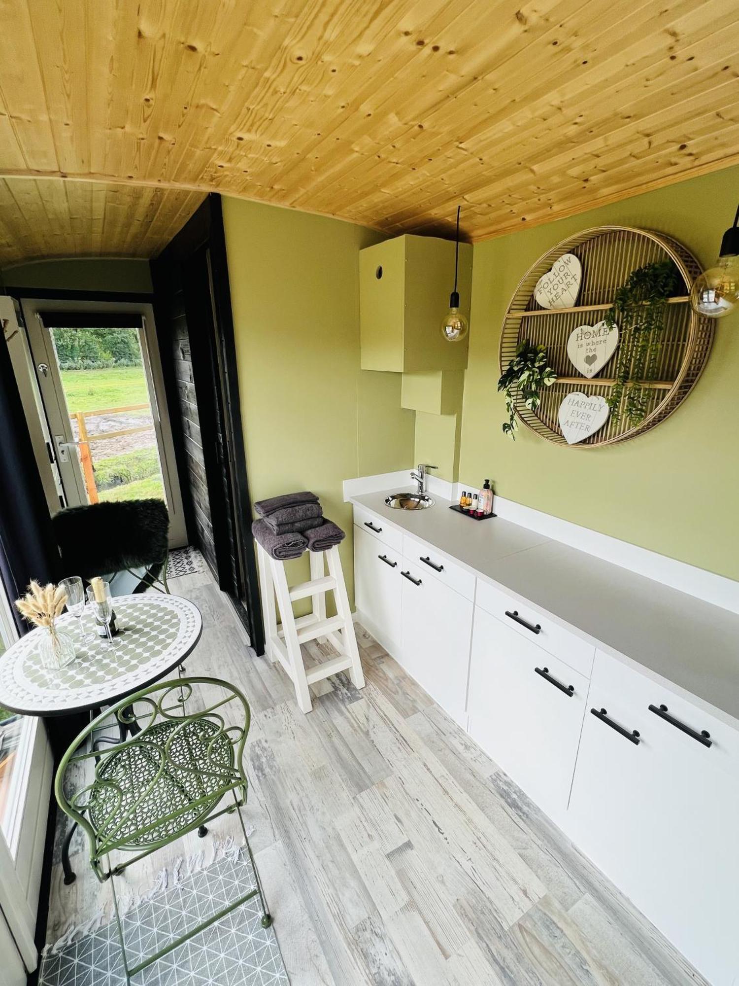 Ledeacker Magnolia Hoeve - Unieke Bestemming Voor Paardenliefhebbers En Bijzondere Overnachtingen In De Natuur מראה חיצוני תמונה