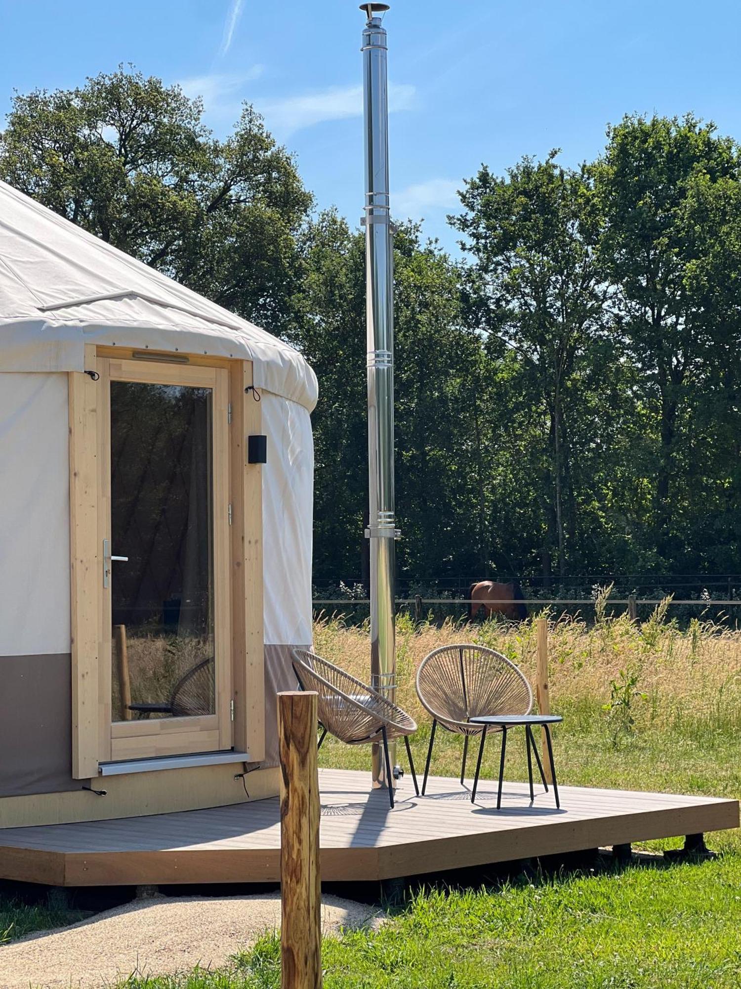 Ledeacker Magnolia Hoeve - Unieke Bestemming Voor Paardenliefhebbers En Bijzondere Overnachtingen In De Natuur מראה חיצוני תמונה